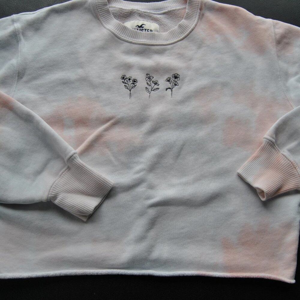 Hollister 3 Flower Tie Dye Crop Top Crewneck X-Small